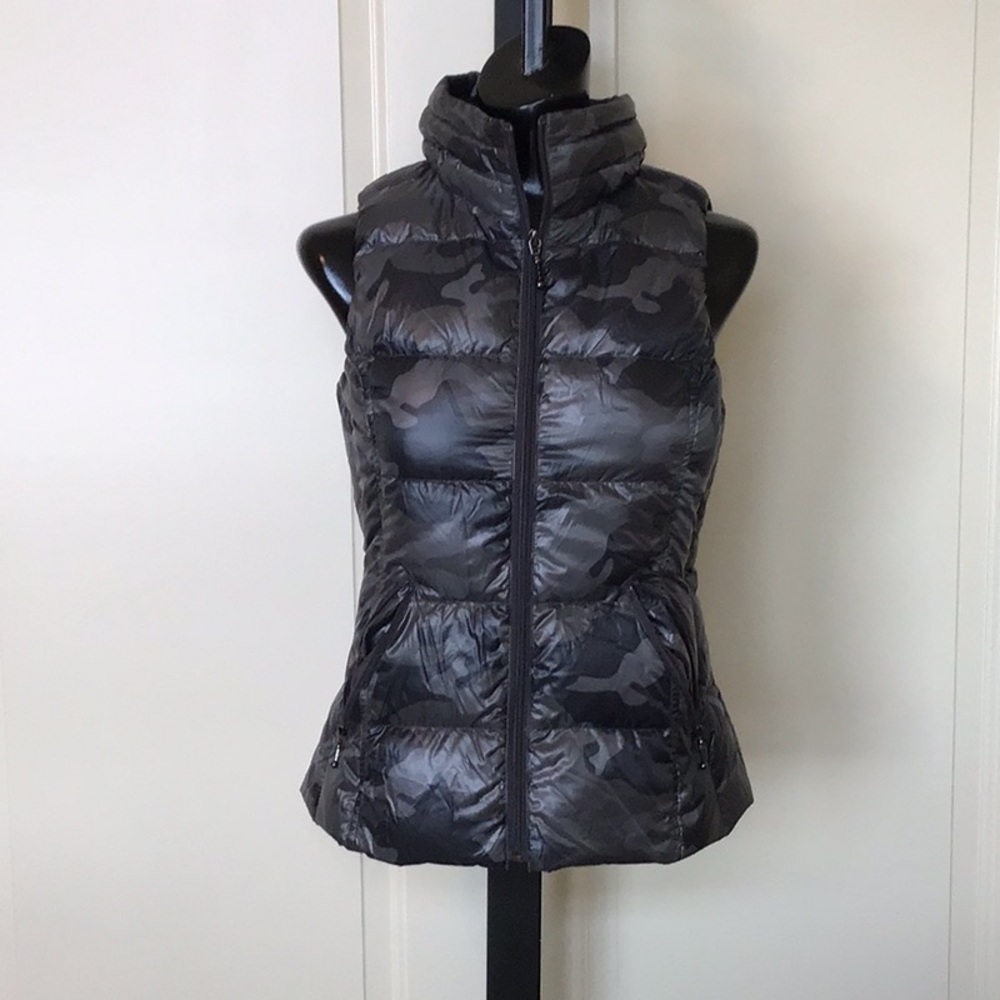 NWT ANORAK Charcoal Gray Camouflage Down Puffer Vest Women’s XS